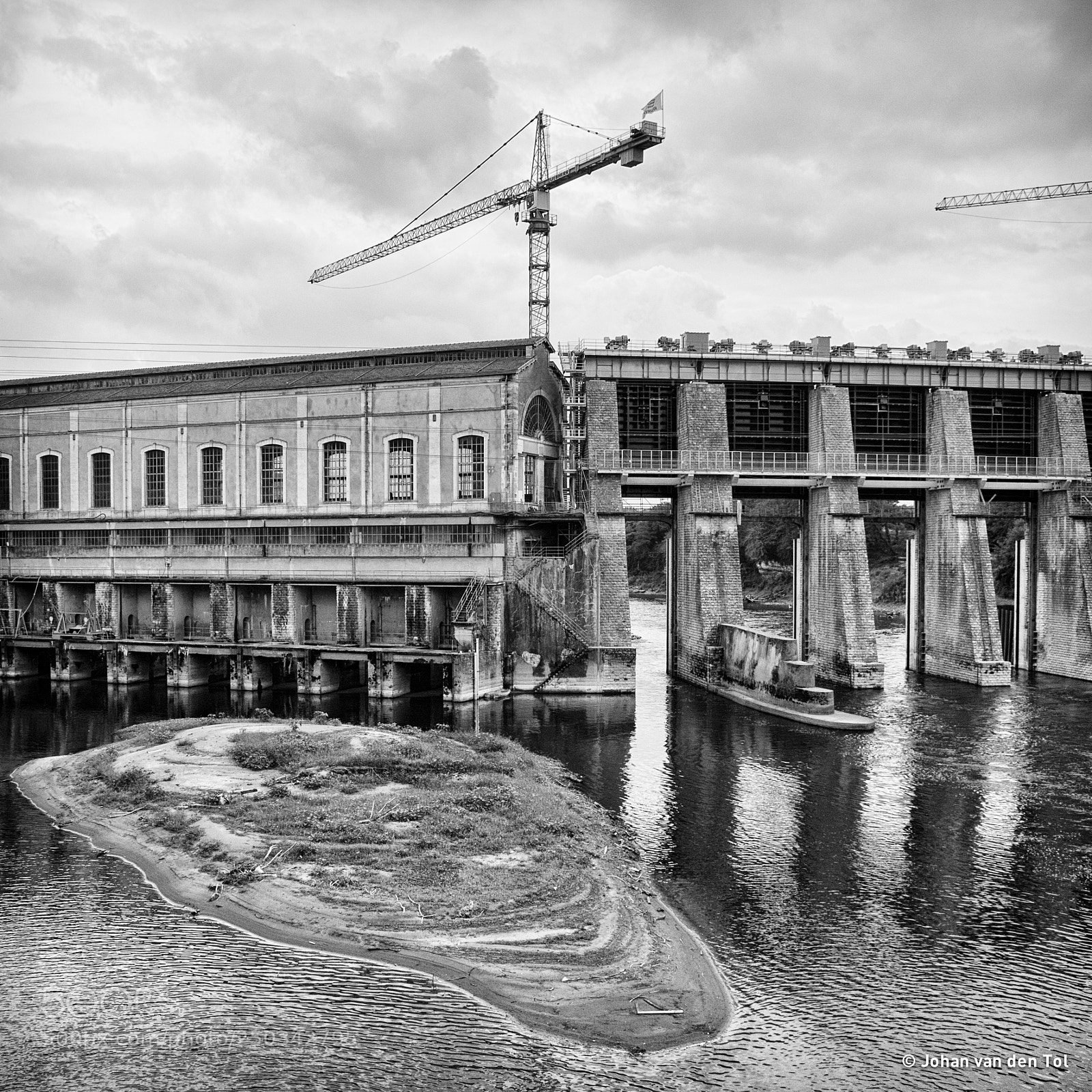 Nikon D300 sample photo. Barrage photography