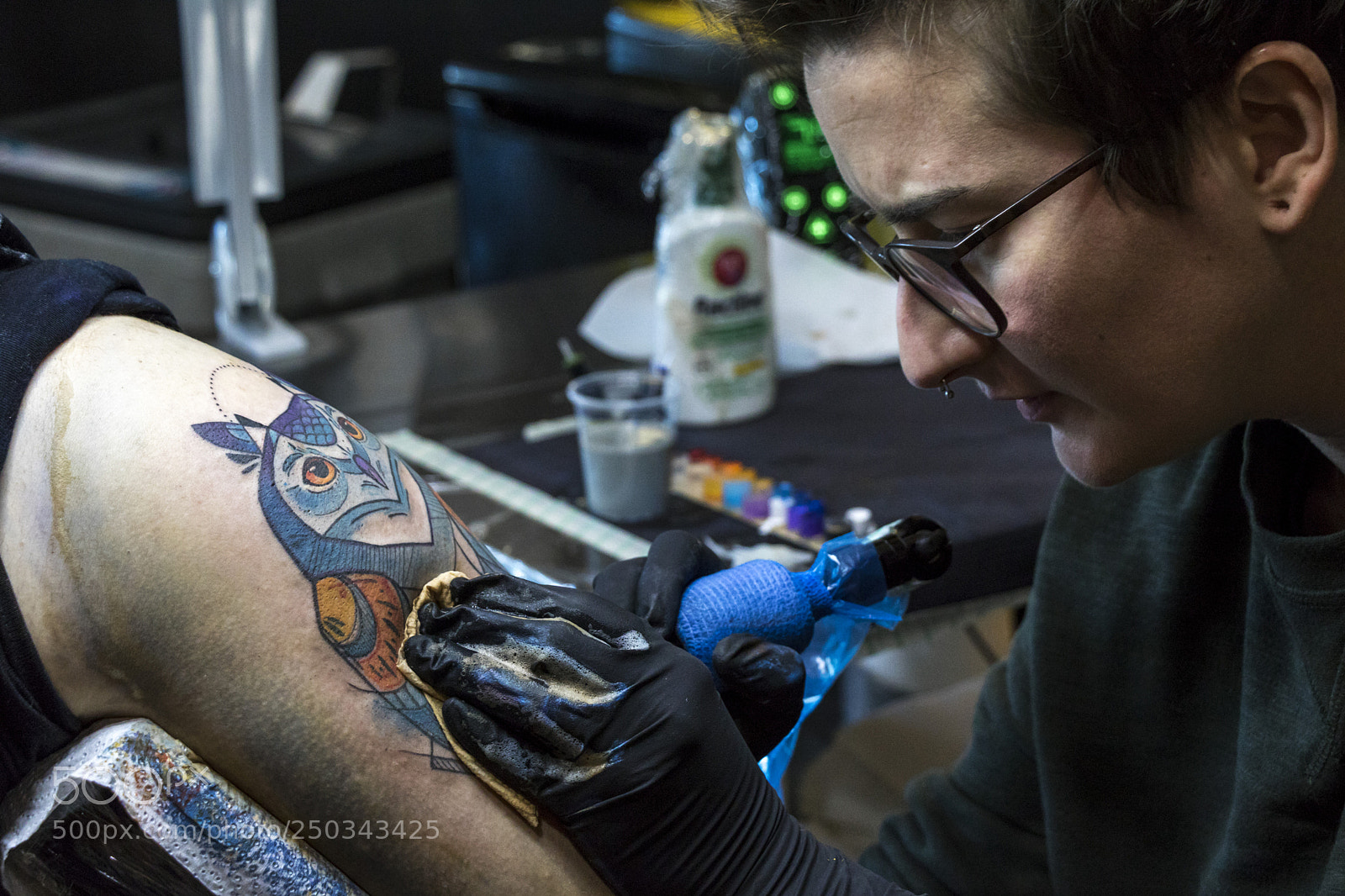 Canon EOS 760D (EOS Rebel T6s / EOS 8000D) sample photo. Finishing touches first ink photography