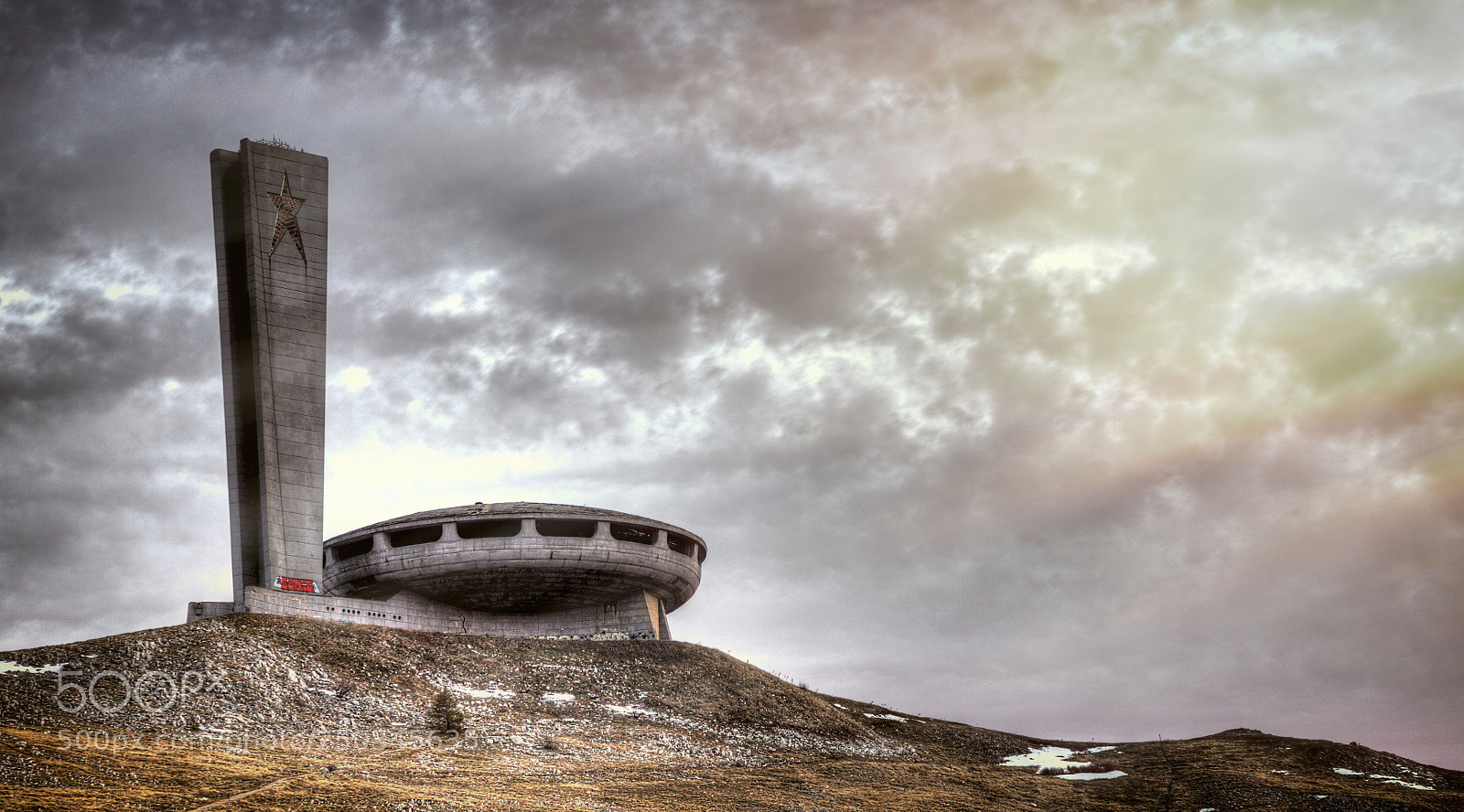 Canon EOS 5D Mark II sample photo. After the fog photography