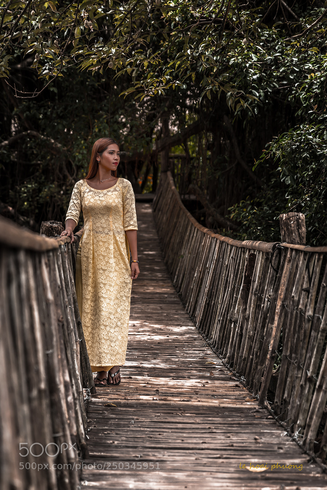 Nikon D800E sample photo. Tam en robe traditionnel photography