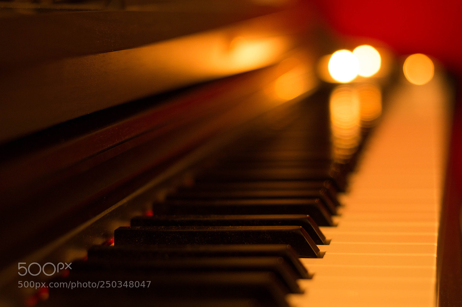 Canon EOS 100D (EOS Rebel SL1 / EOS Kiss X7) sample photo. Piano photography