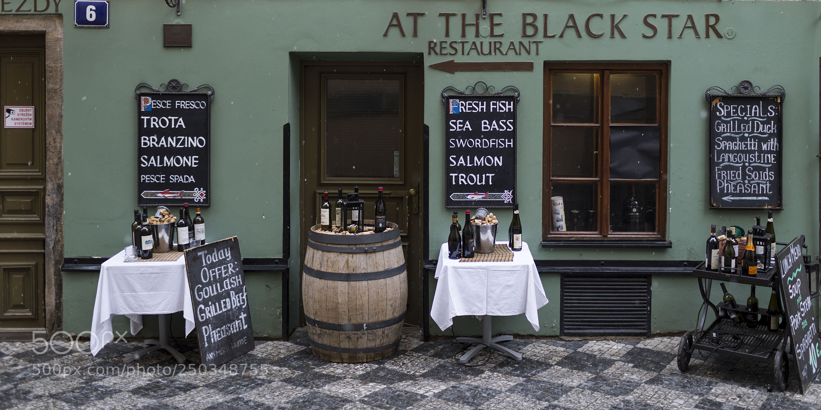 Canon EOS 5D Mark IV sample photo. At the black star photography