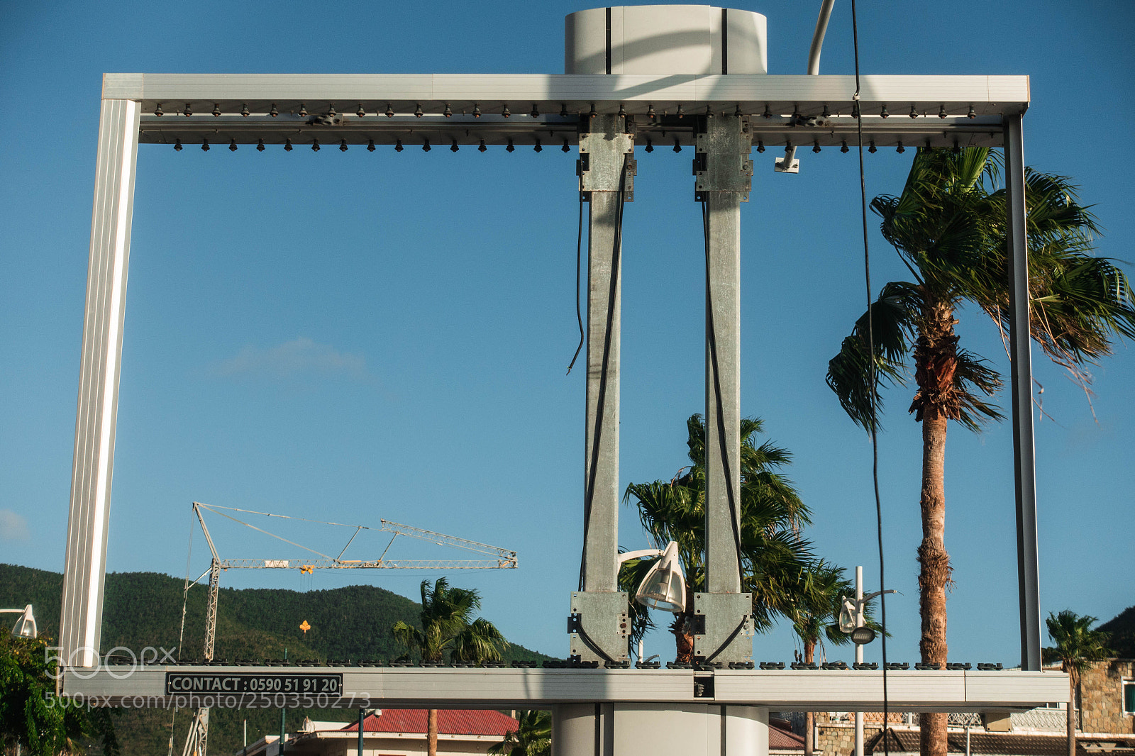 Sony Cyber-shot DSC-RX100 III sample photo. Display crane photography