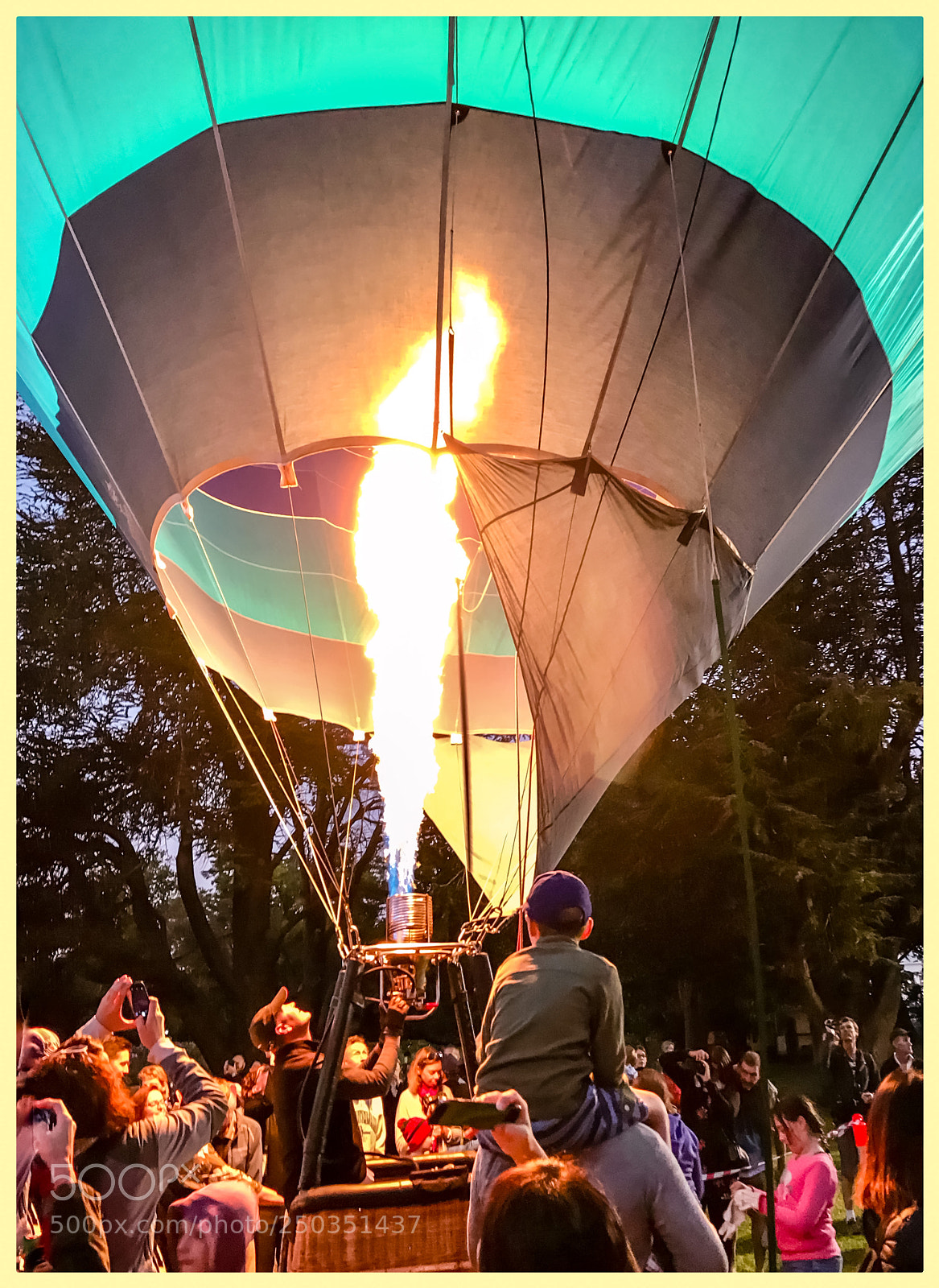 Apple iPhone 7 Plus sample photo. Hot air balloon festival photography