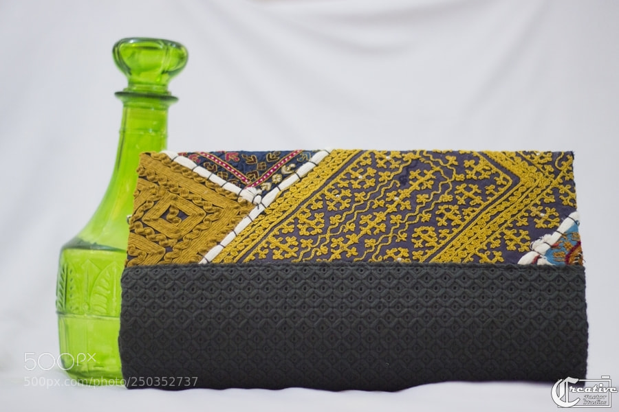 Canon EOS 600D (Rebel EOS T3i / EOS Kiss X5) sample photo. Traditional clutch photography