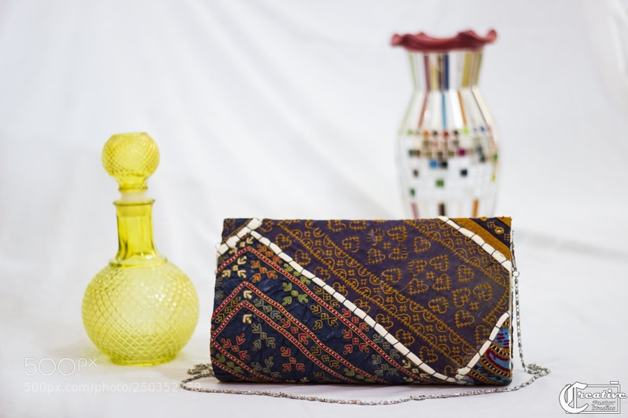 Canon EOS 600D (Rebel EOS T3i / EOS Kiss X5) sample photo. Traditional clutch photography