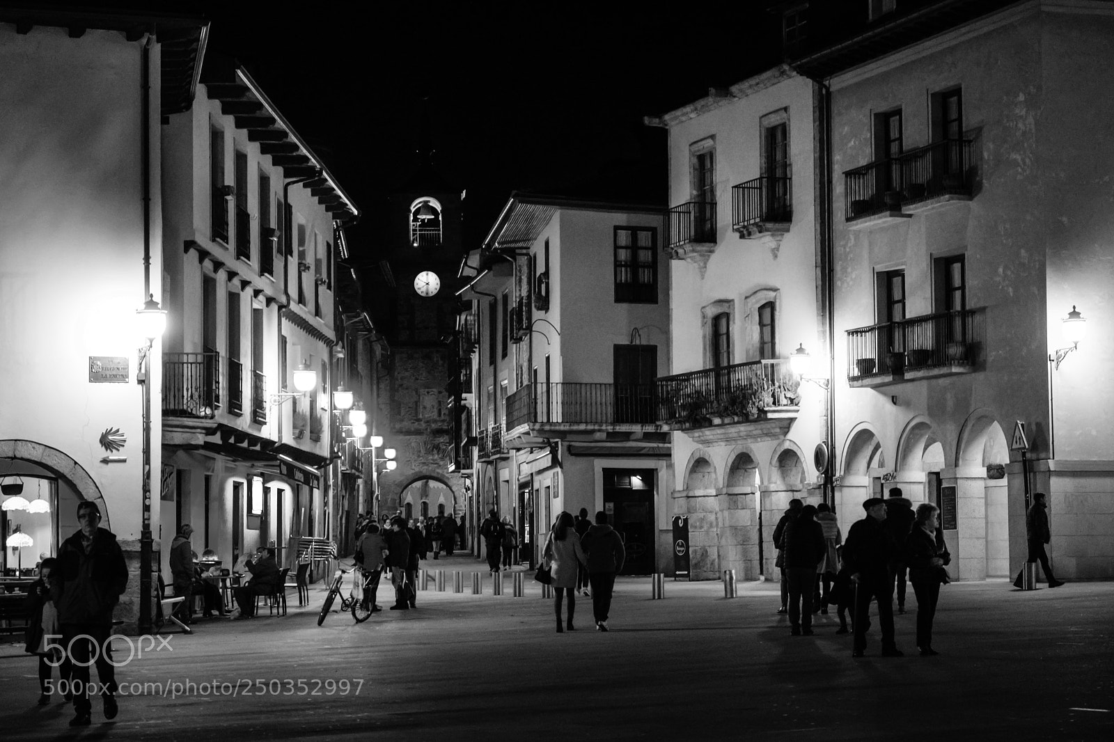 Fujifilm X-T20 sample photo. Ponferrada at night photography