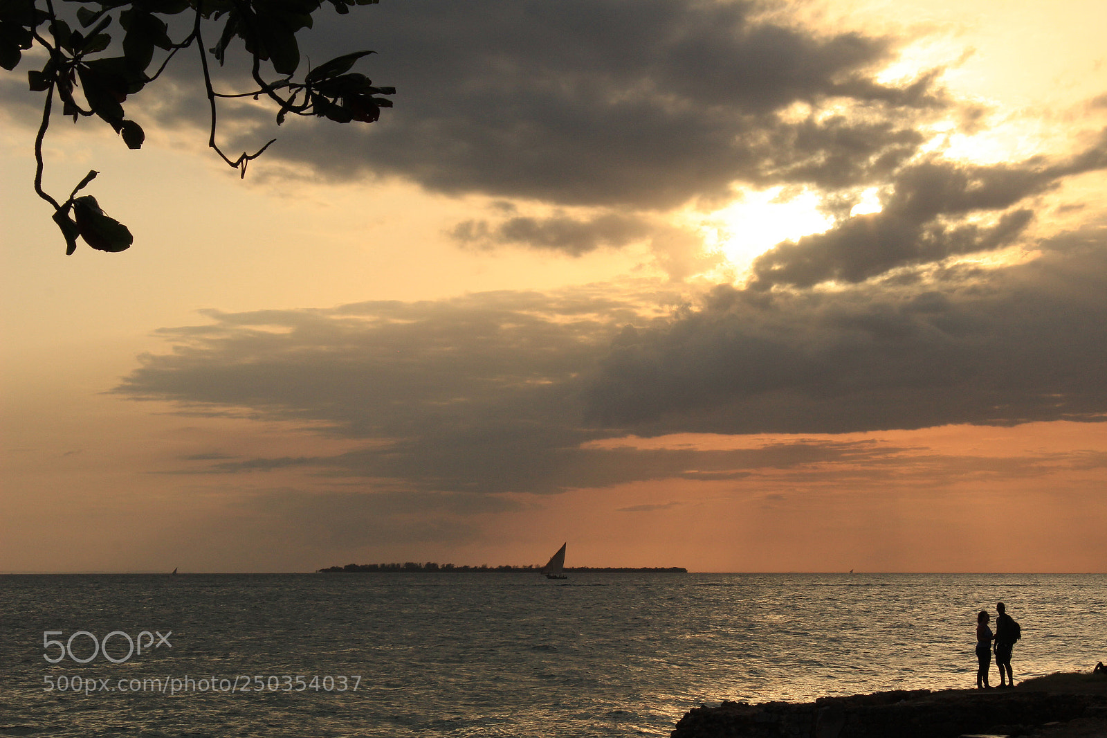 Canon EOS 600D (Rebel EOS T3i / EOS Kiss X5) sample photo. Slow life in zanzibar photography