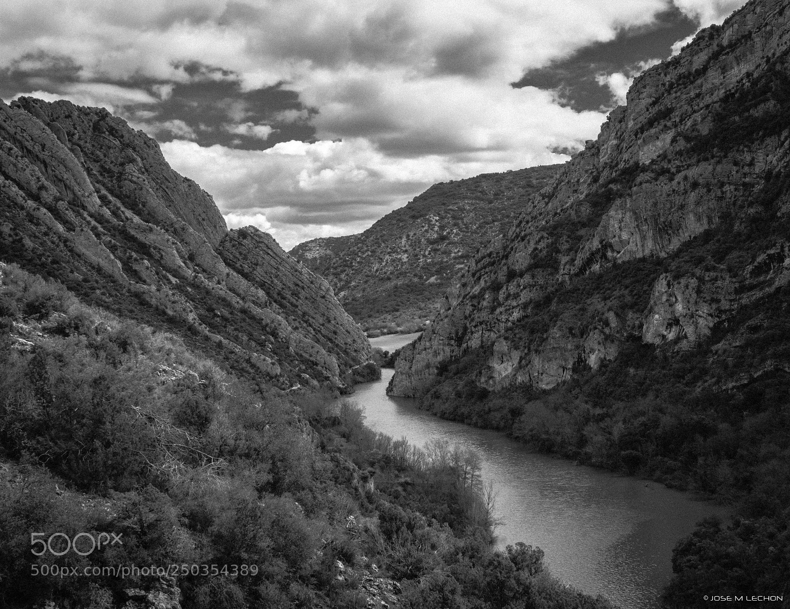 Canon EOS 600D (Rebel EOS T3i / EOS Kiss X5) sample photo. River segre photography