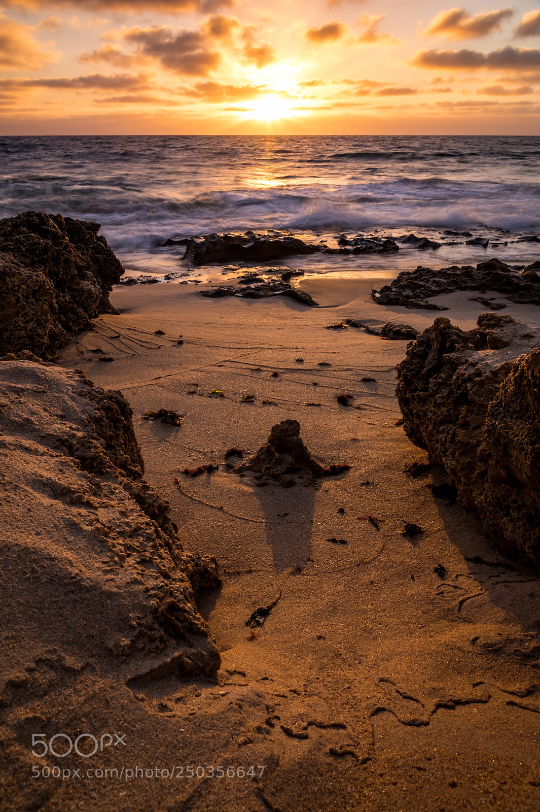 Canon EOS 750D (EOS Rebel T6i / EOS Kiss X8i) sample photo. Tide lines photography
