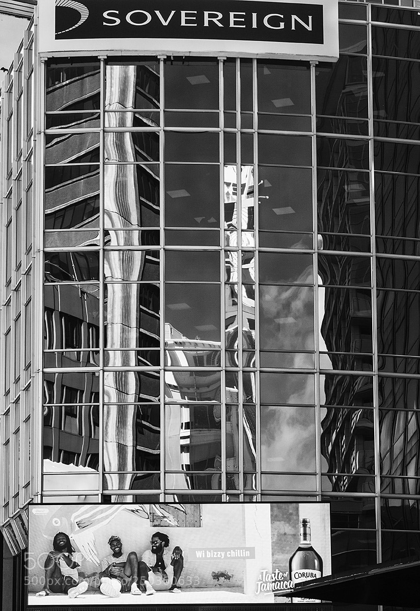 Sony Cyber-shot DSC-RX10 III sample photo. B&w street photography