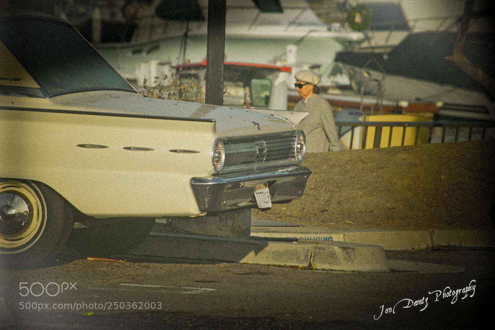 Nikon D5300 sample photo. Ford fairlane back to photography