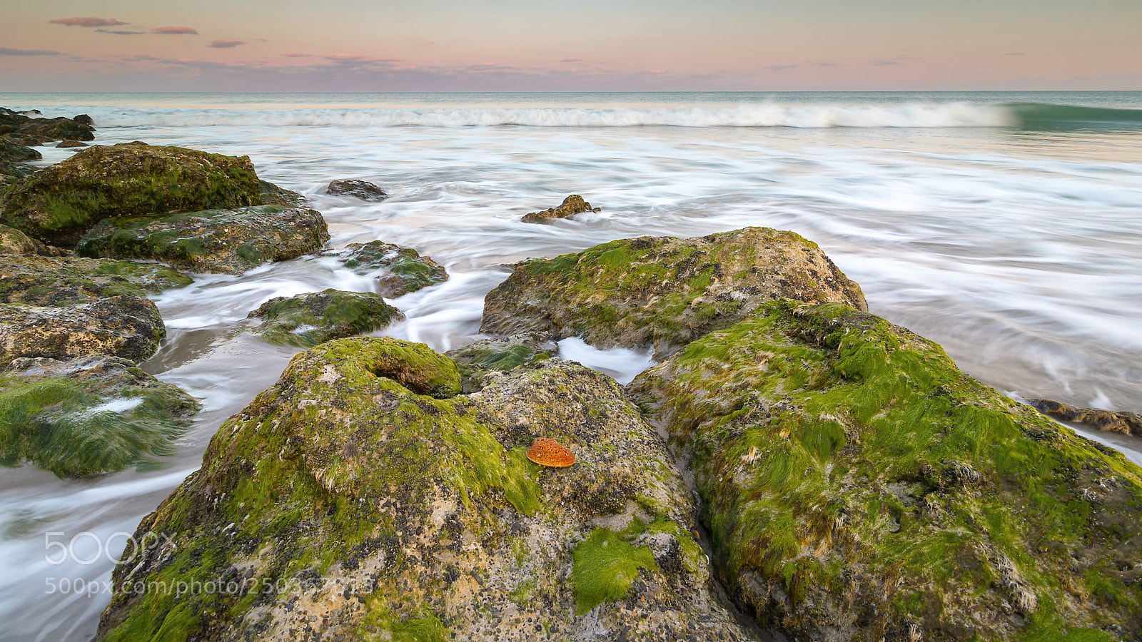 Canon EOS 750D (EOS Rebel T6i / EOS Kiss X8i) sample photo. Dusk on the rocks photography