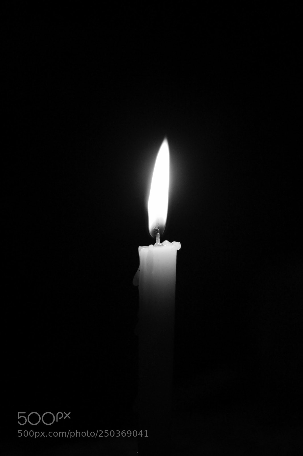 Canon EOS 600D (Rebel EOS T3i / EOS Kiss X5) sample photo. Breaking the darkness photography