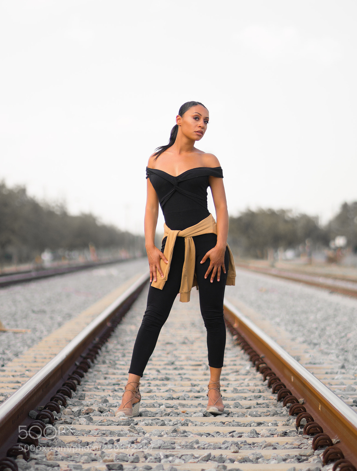 Sony a6500 sample photo. The train is coming... photography