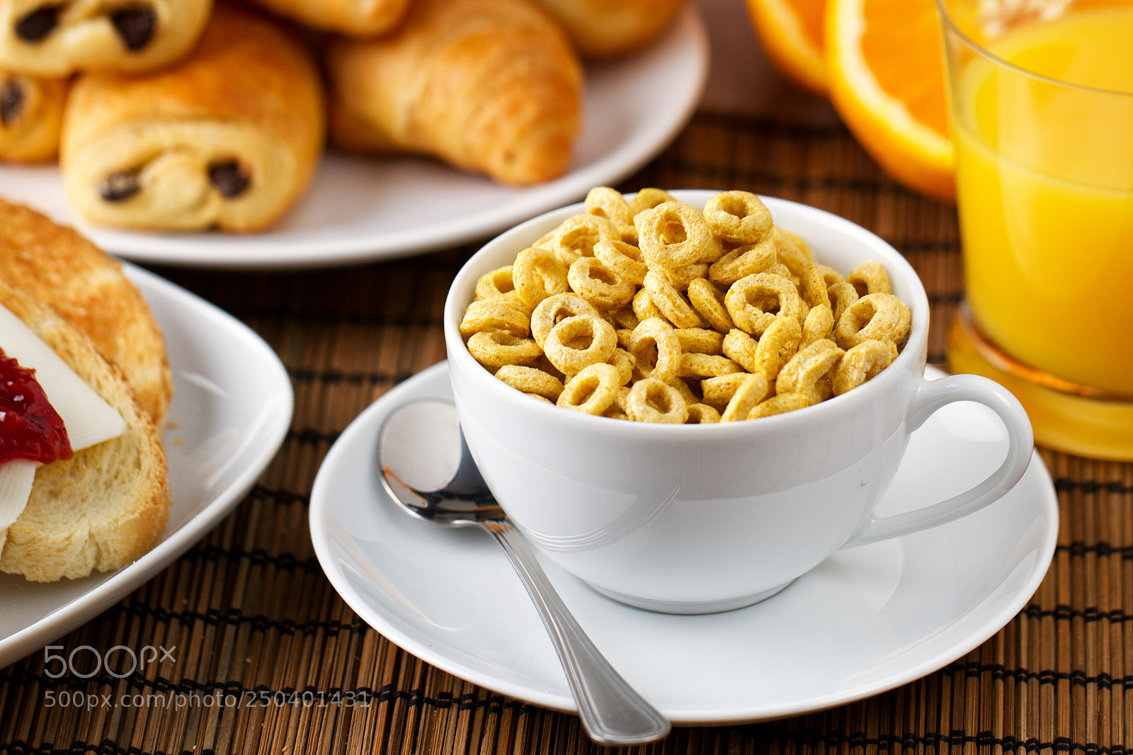 Canon EOS 7D sample photo. Cereal with milk photography