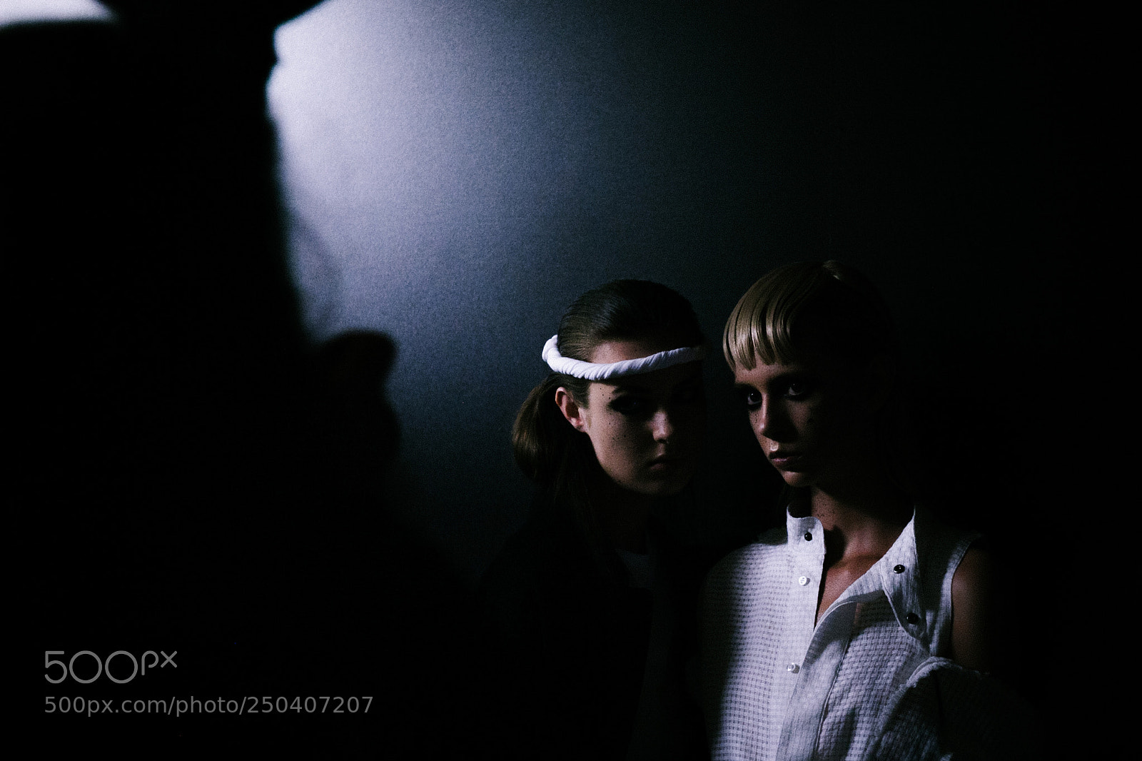 Canon EOS 5D Mark II sample photo. Chatty photography