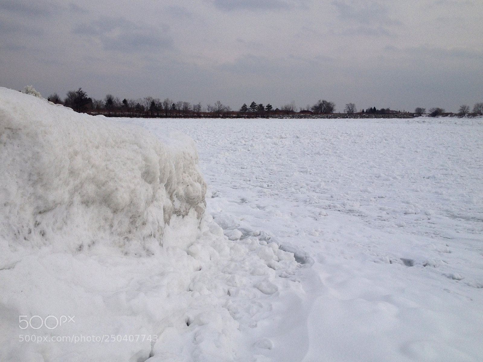 Apple iPhone 4S sample photo. Ice on the lake photography