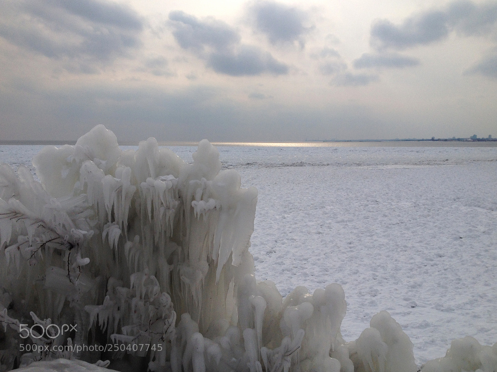Apple iPhone 4S sample photo. Ice on the lake photography