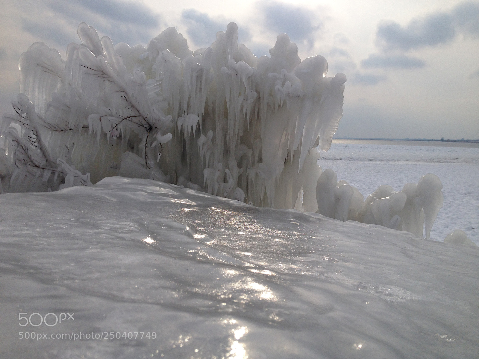 Apple iPhone 4S sample photo. Ice on the lake photography