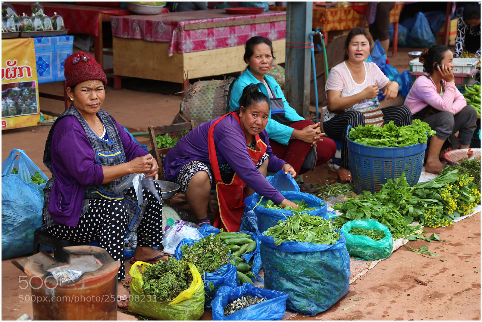 Canon EOS 6D + Canon EF 24-105mm F4L IS USM sample photo. Dong makai market veggie photography