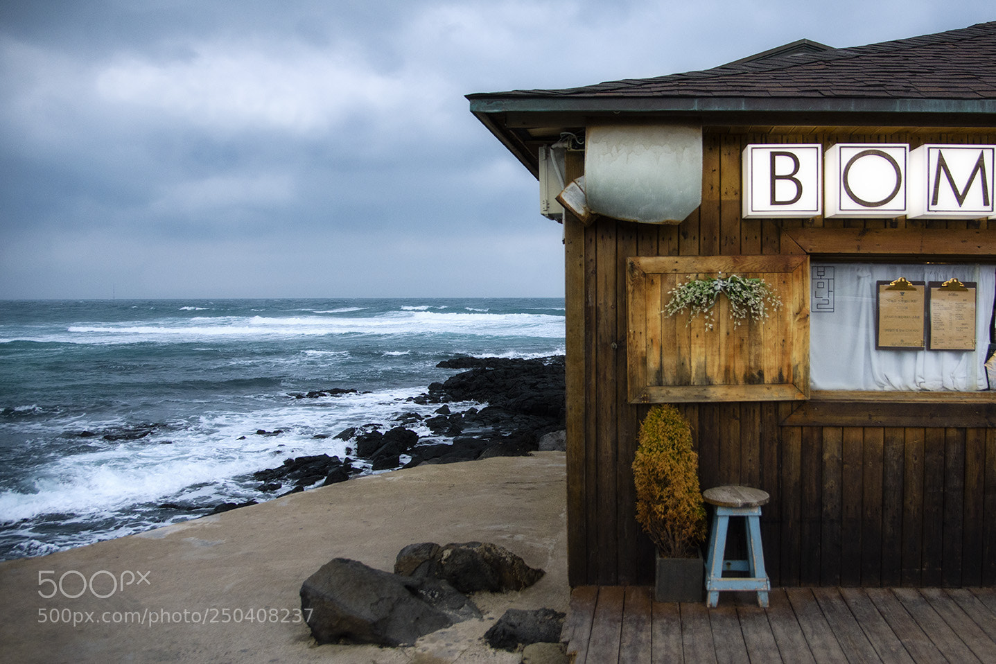 Nikon D810 sample photo. A seaside cafe photography
