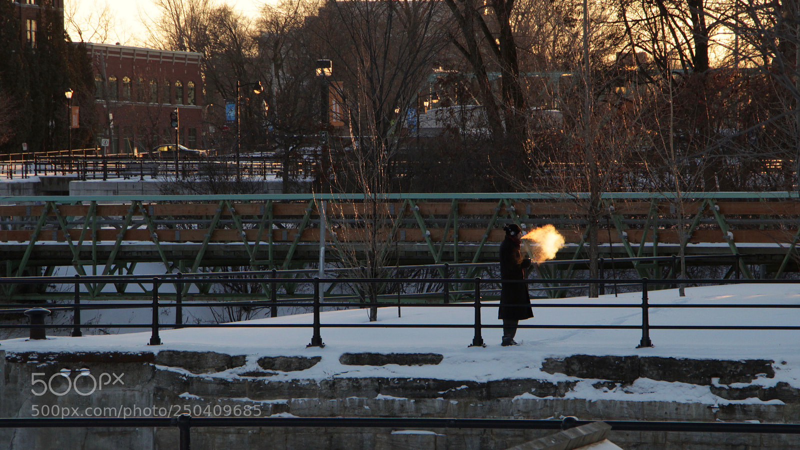 Canon EOS 700D (EOS Rebel T5i / EOS Kiss X7i) sample photo. Smoke photography