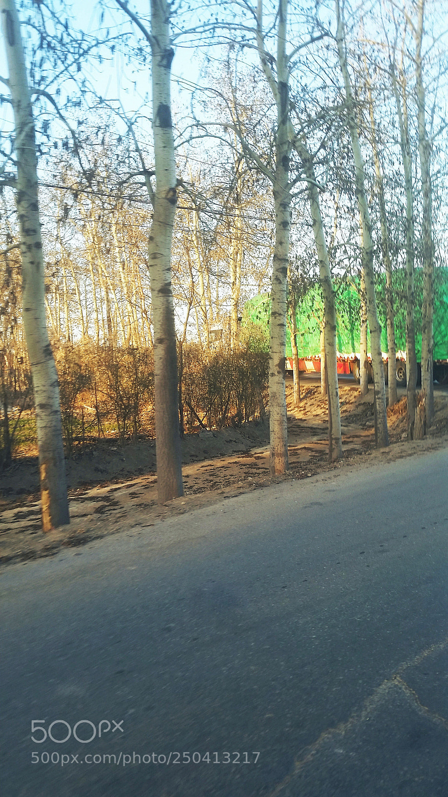 Samsung Galaxy S5 sample photo. Truck turn photography