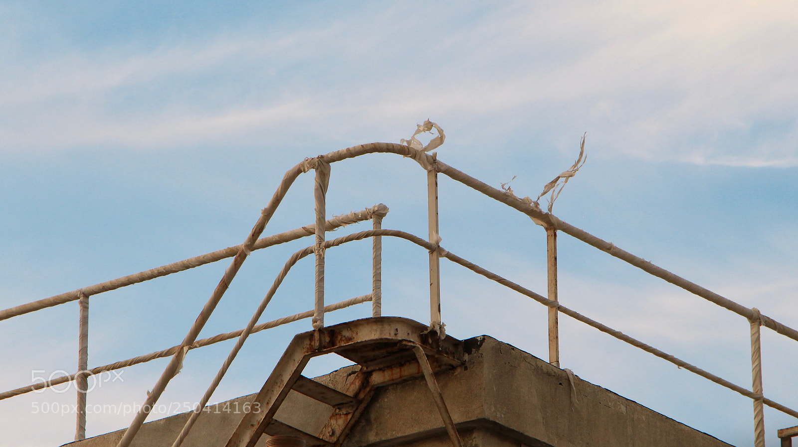 Canon EOS 700D (EOS Rebel T5i / EOS Kiss X7i) sample photo. Rooftop photography