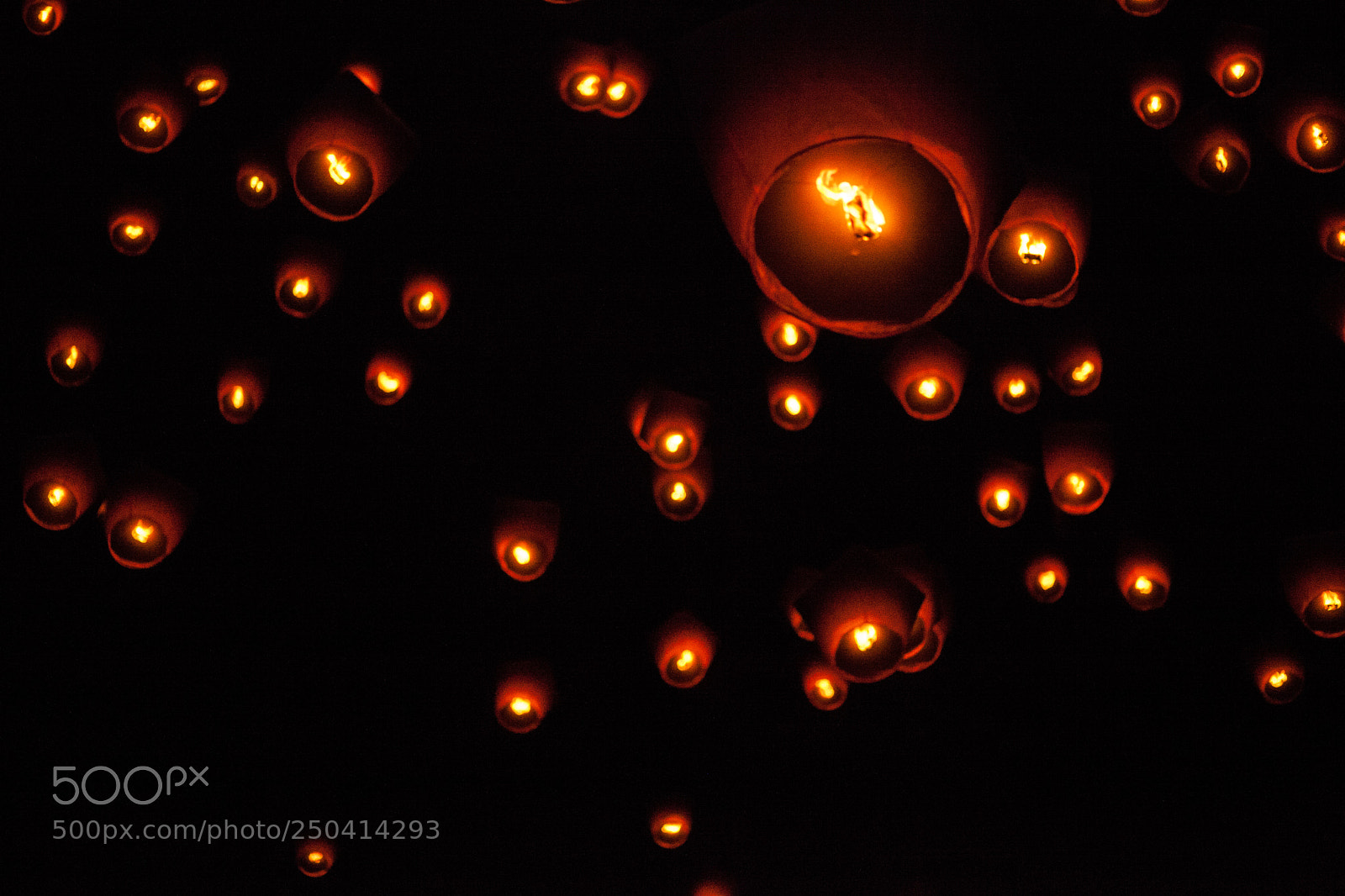 Canon EOS 5D Mark II sample photo. Festival lantern photography