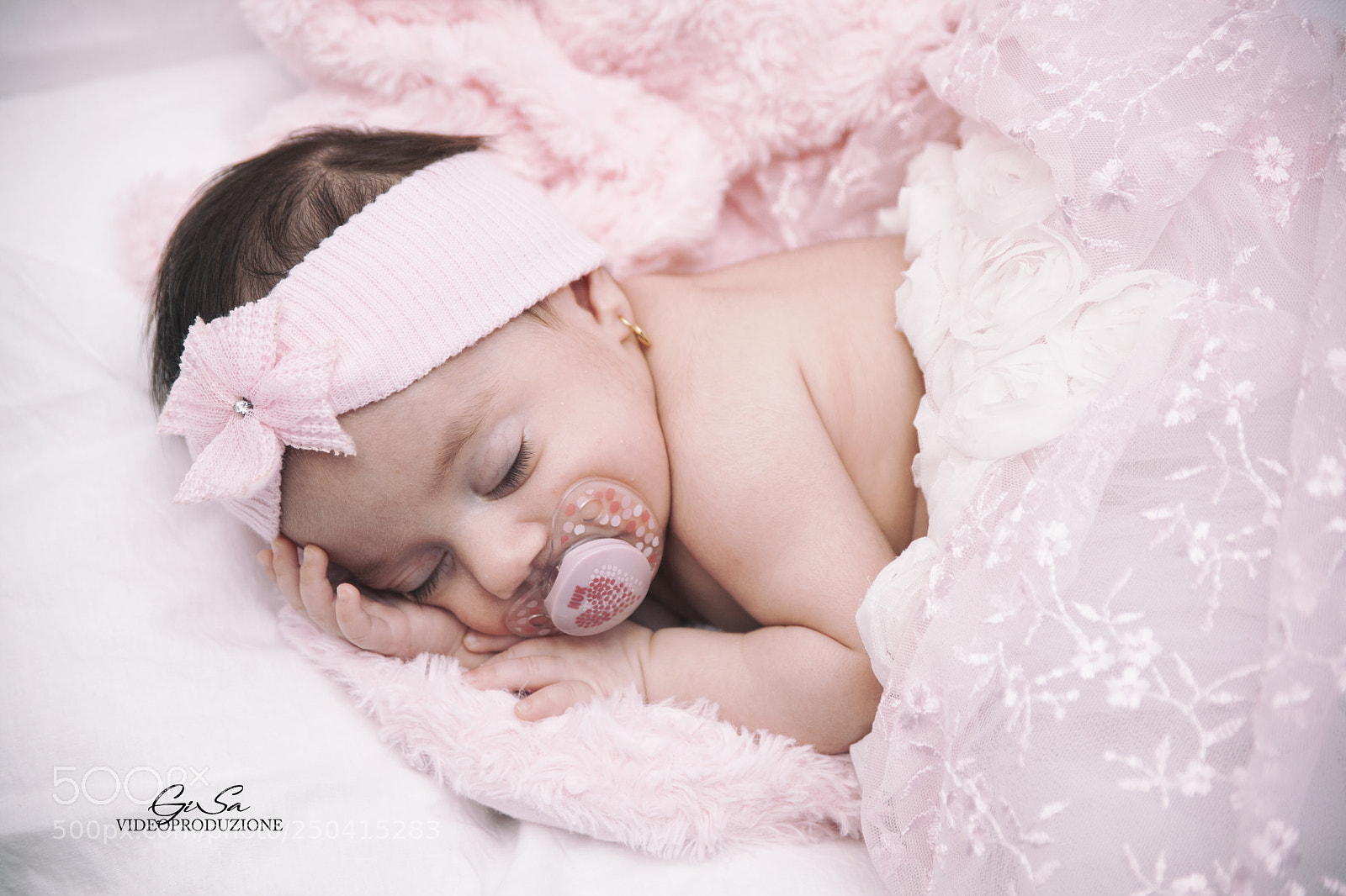 Canon EOS 5D Mark II sample photo. Giulia.. photography