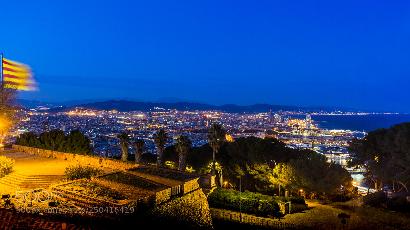 Sony a6000 sample photo. Barcelona in blue photography
