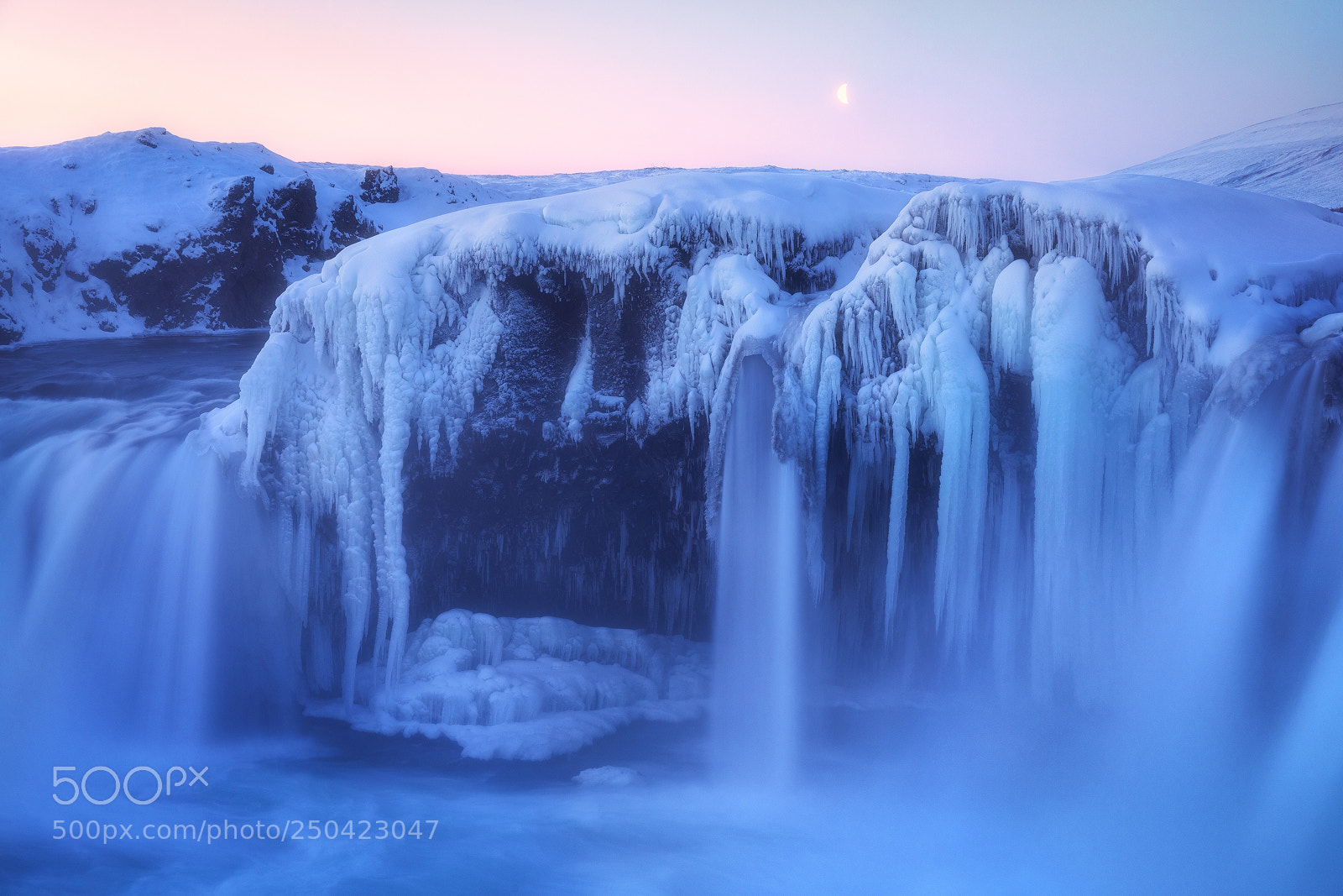 Canon EOS 5D Mark IV sample photo. Godafoss winter details photography