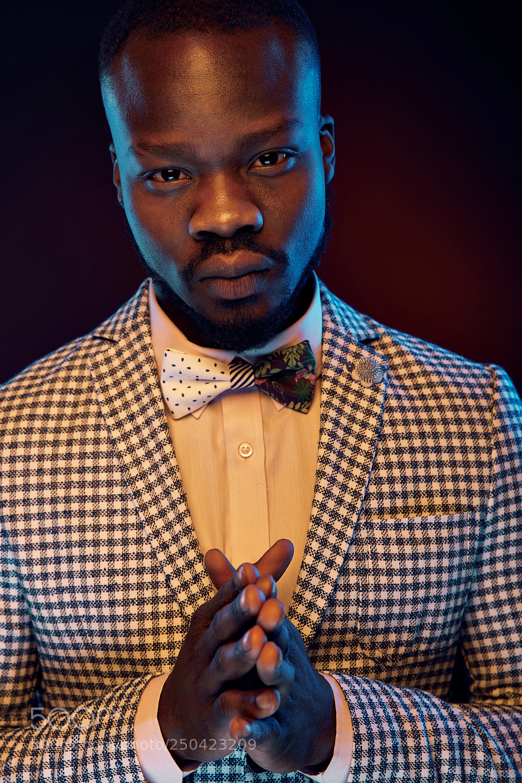Canon EOS 5DS R sample photo. Neon portrait of handsome photography