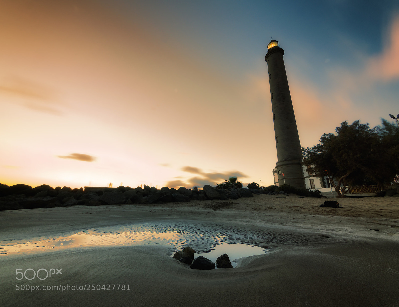 Olympus OM-D E-M5 II sample photo. Evening with the lighthouse. photography