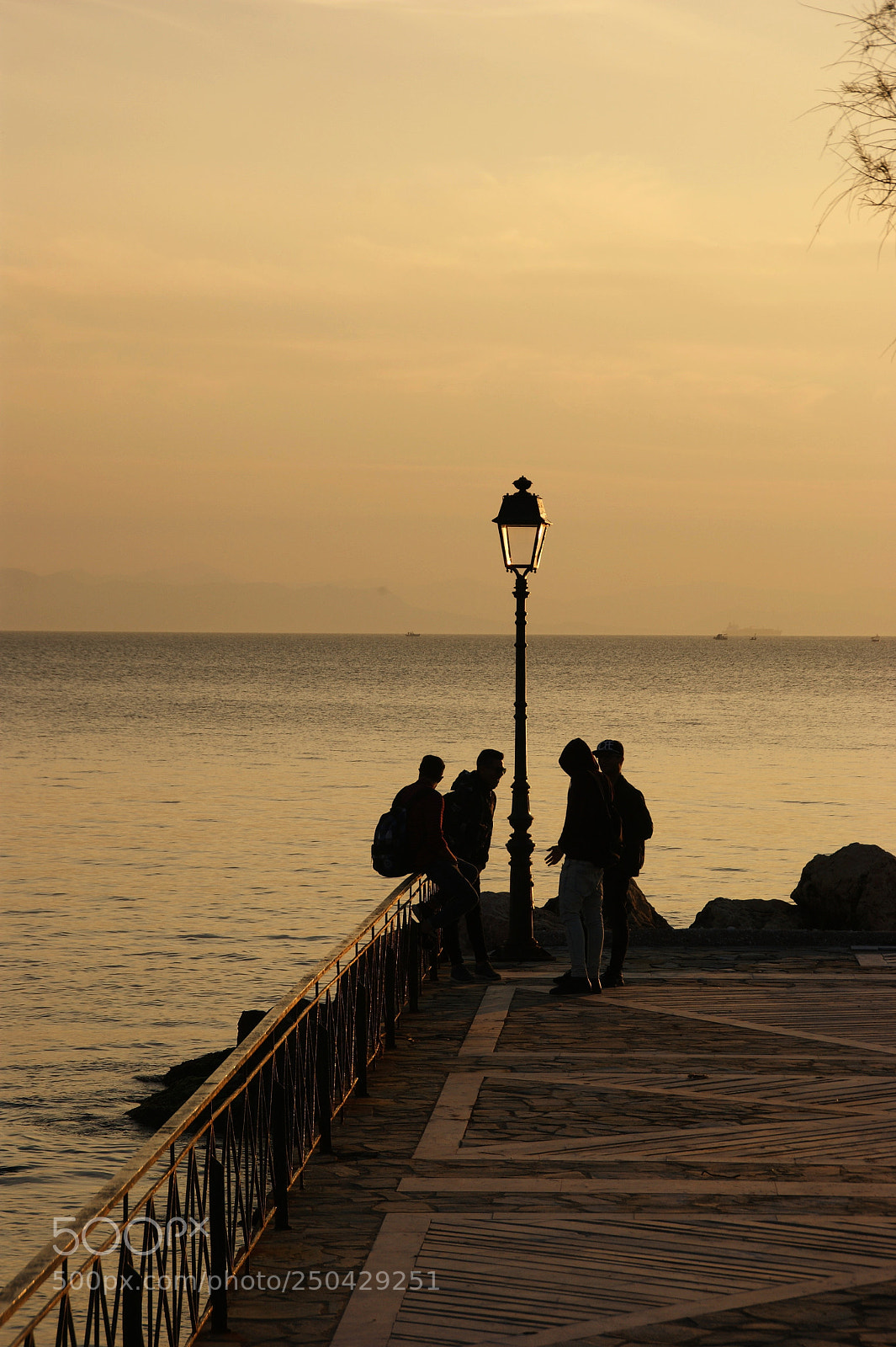 Sony Alpha DSLR-A350 sample photo. Under the lantern ... photography
