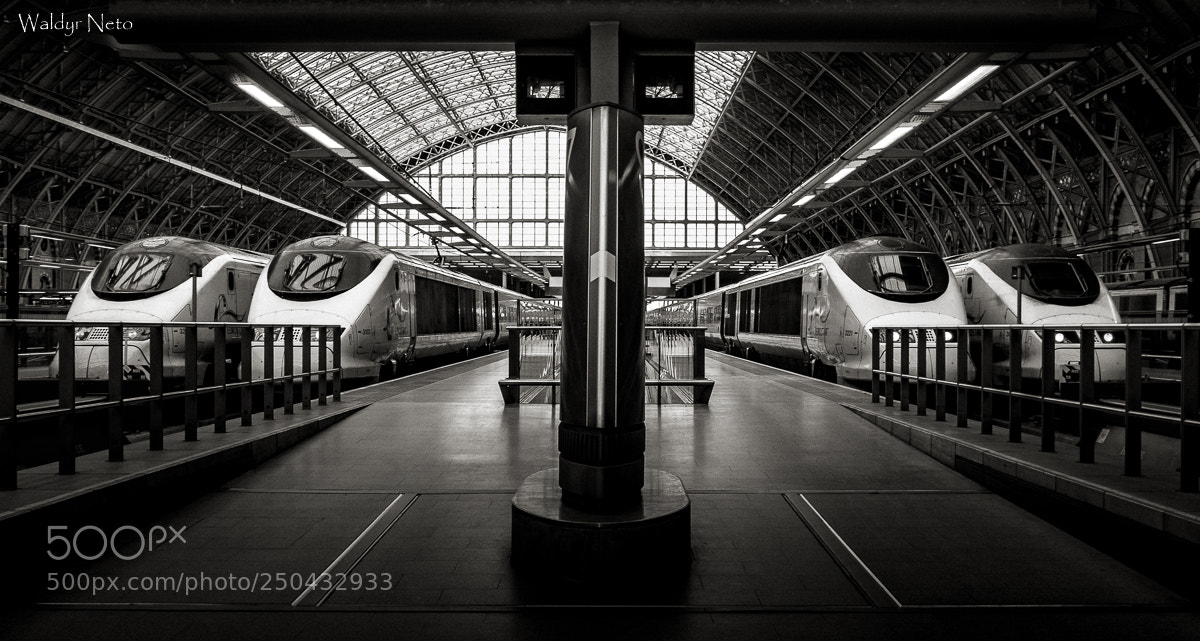 Fujifilm X100S sample photo. St. pancras railway station photography