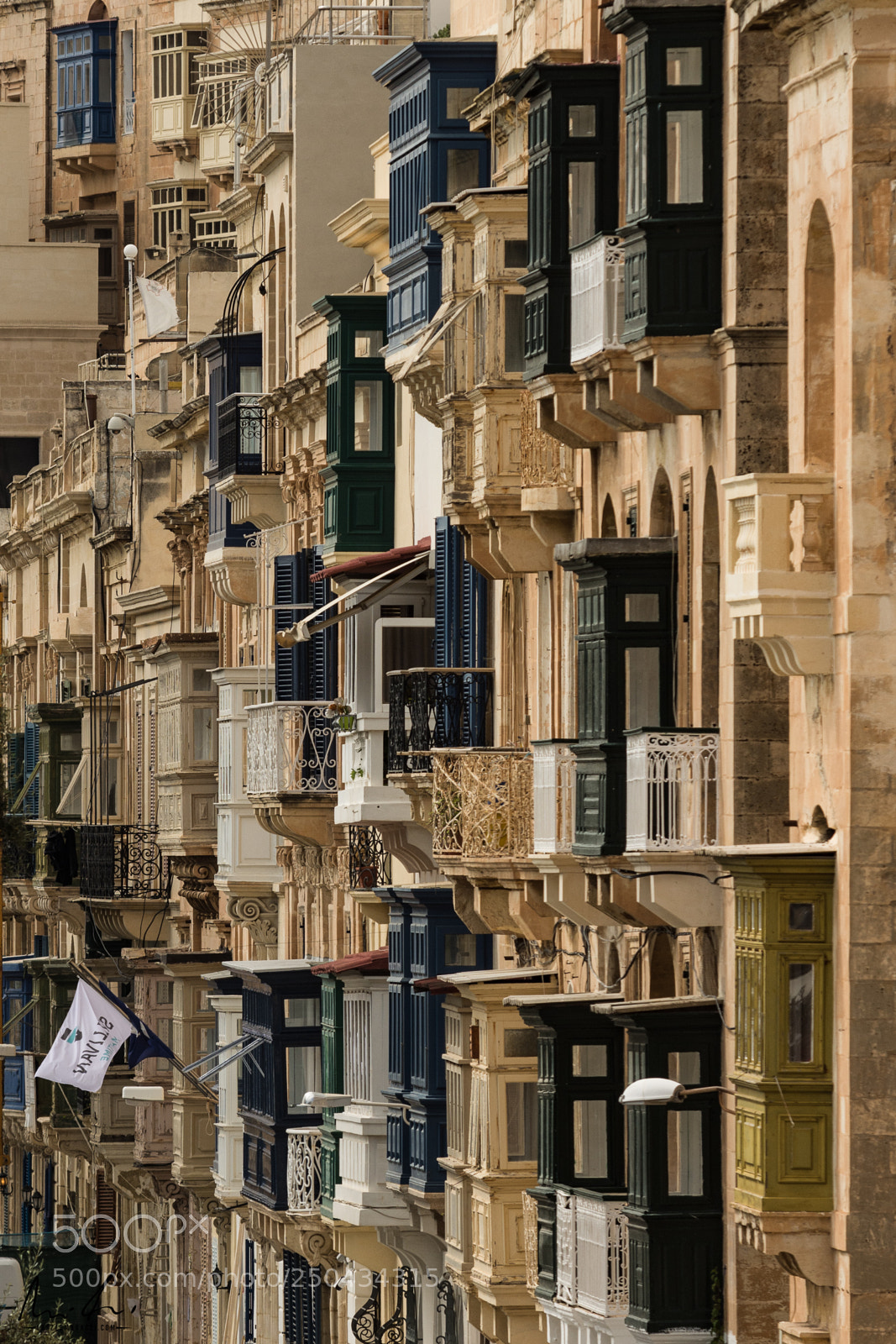 Nikon D7200 sample photo. Balconies of la valetta photography