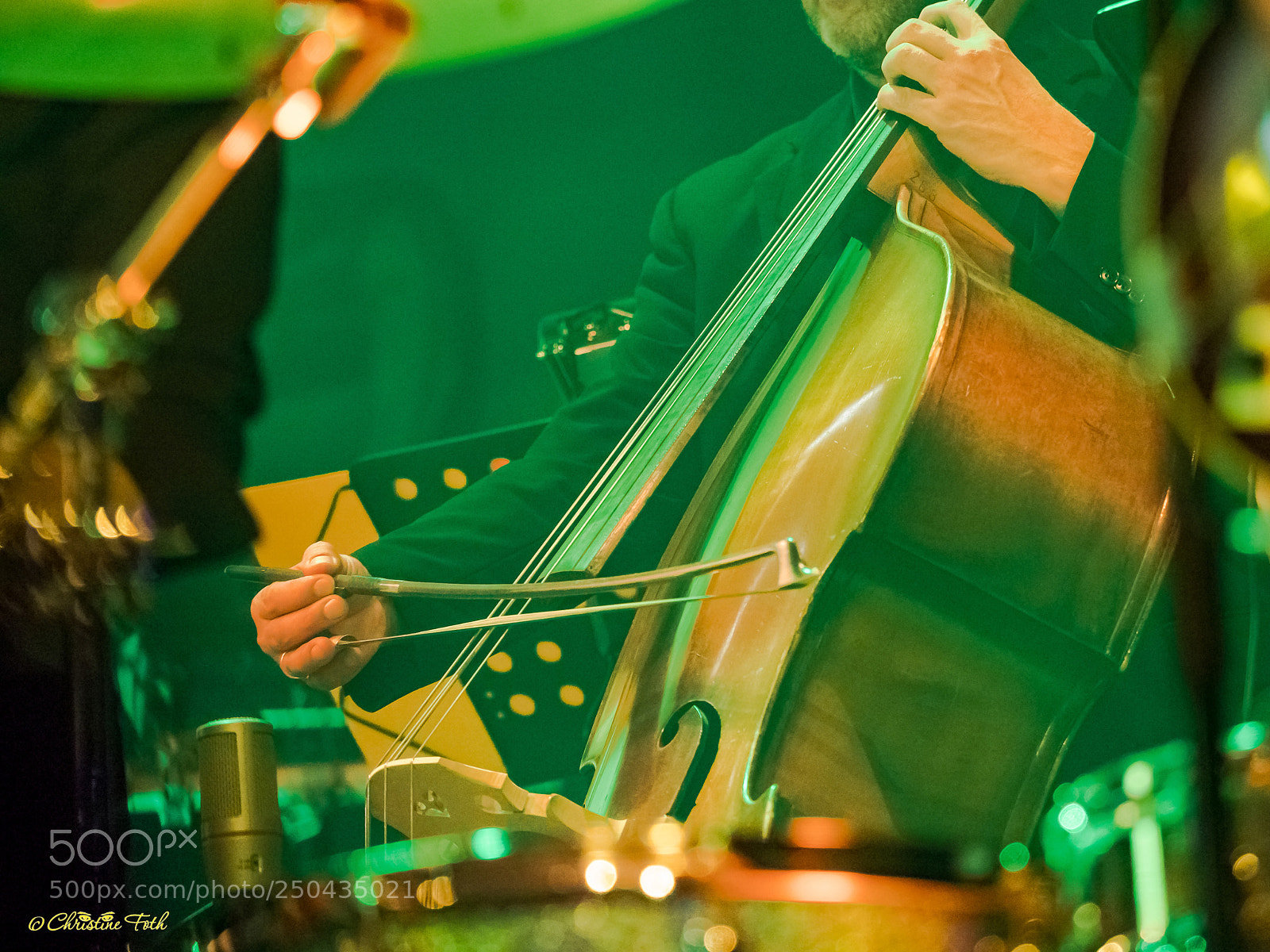 Olympus OM-D E-M1 Mark II sample photo. Cello photography