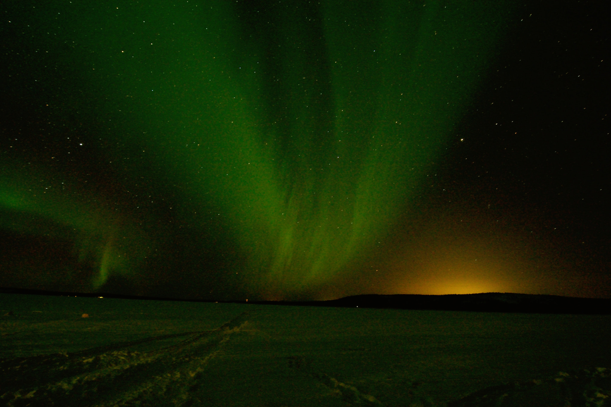 Nikon D7100 sample photo. Aurora & city light photography