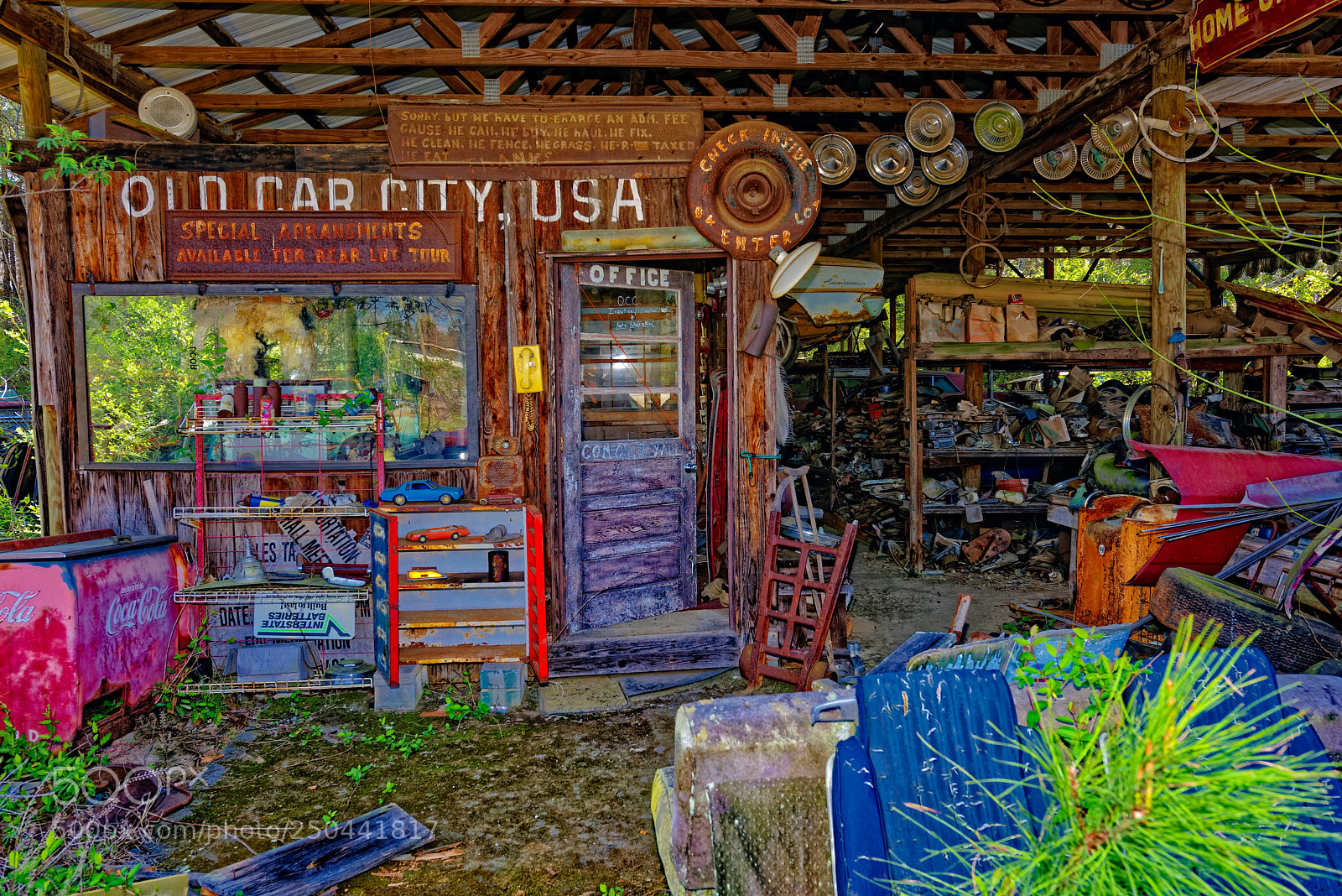 Nikon D810 sample photo. Old car city 1 photography