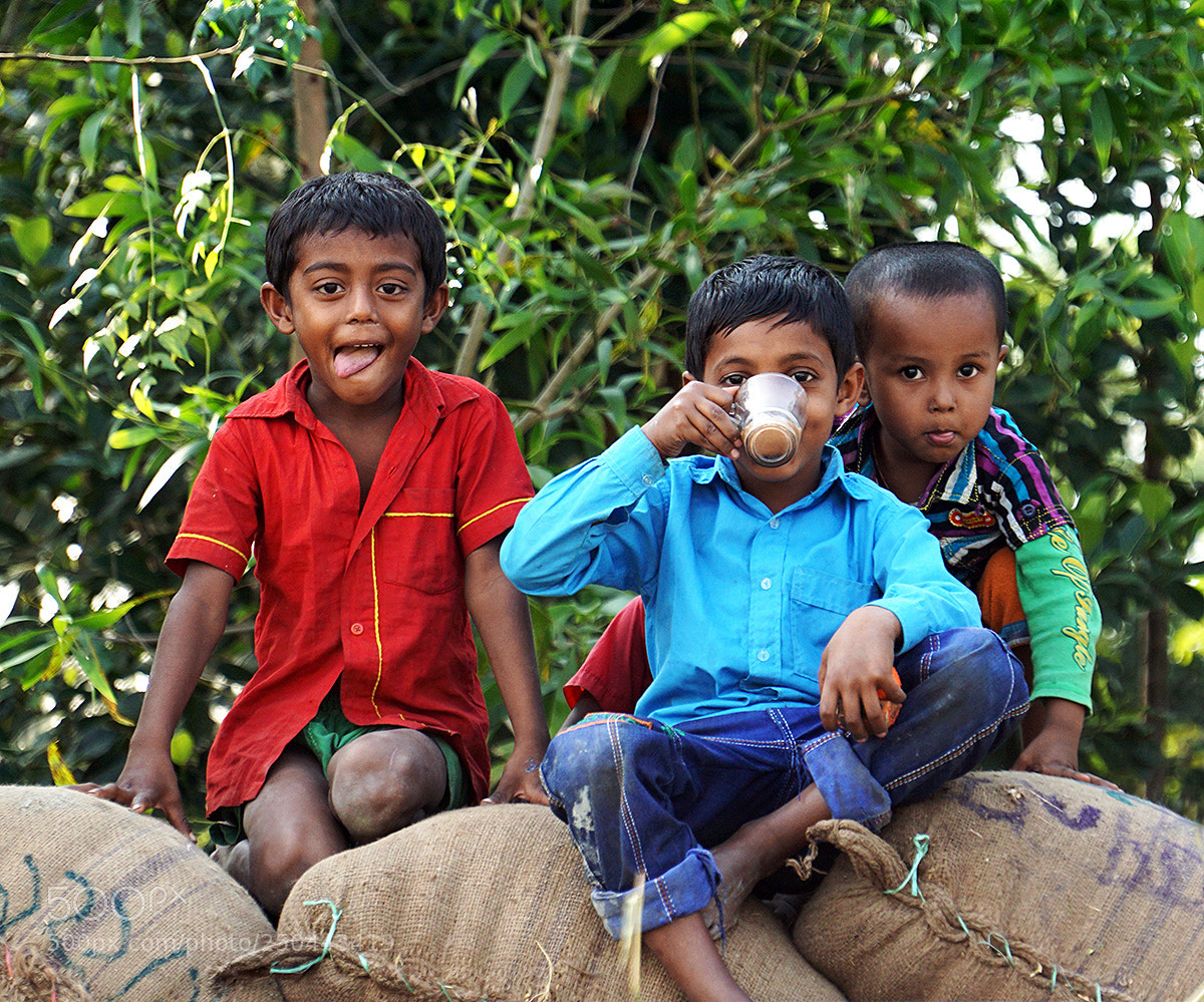 Sony a6000 sample photo. Kids in dahka, bangladesh photography