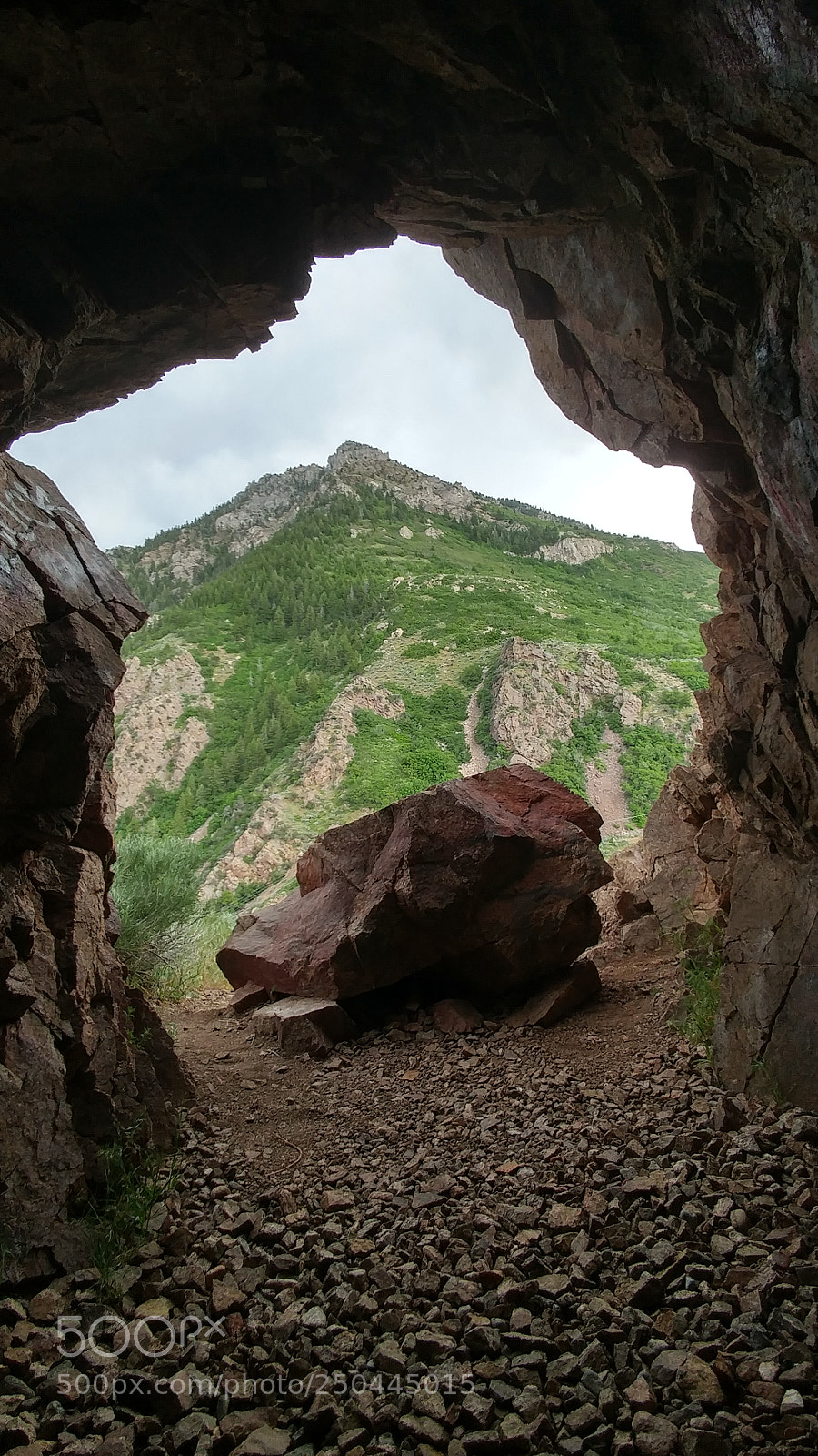 LG G5 sample photo. The cave photography