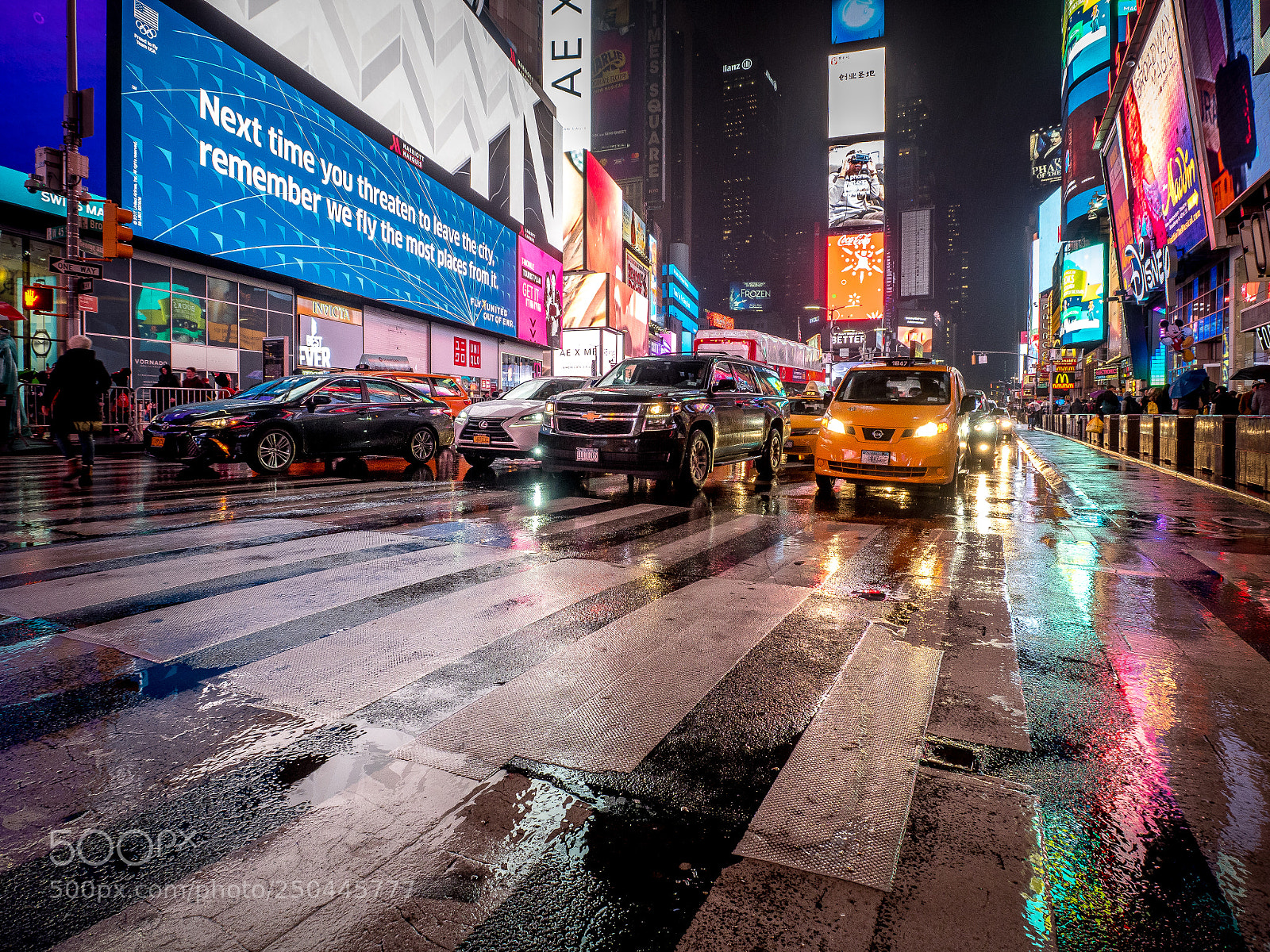 Olympus OM-D E-M1 Mark II sample photo. Colorful reflections photography