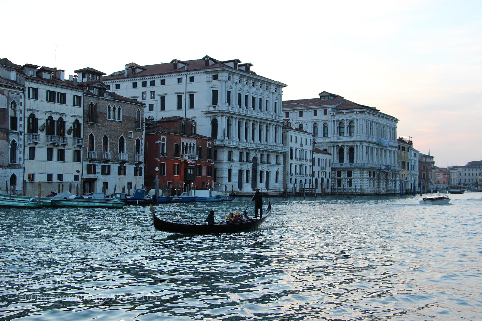 Canon EOS 100D (EOS Rebel SL1 / EOS Kiss X7) sample photo. Loving venice photography