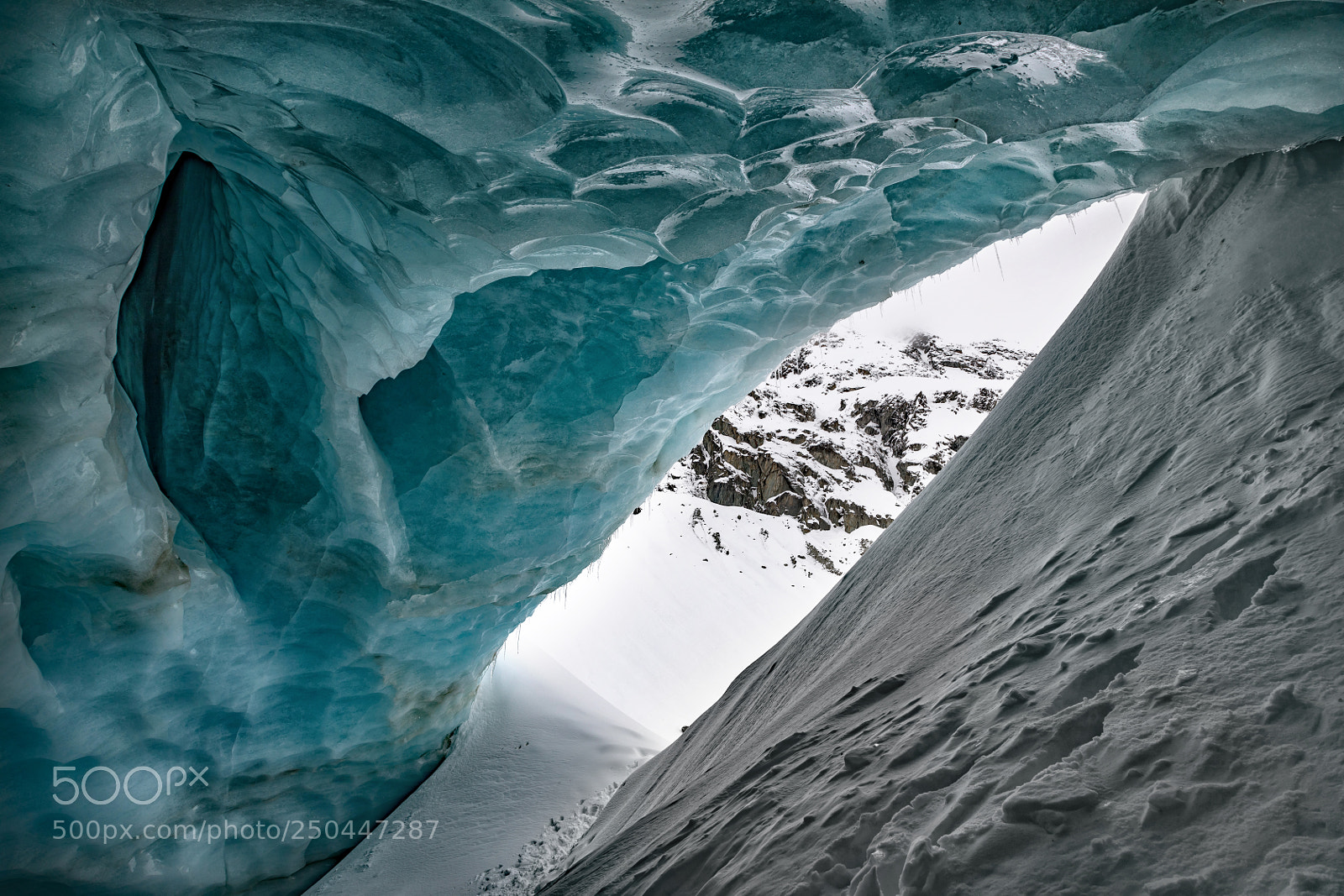 Canon EOS 5D Mark IV sample photo. Gate of ice photography
