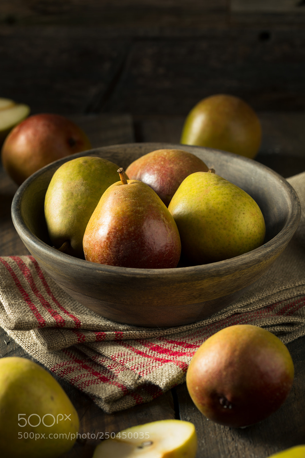 Canon EOS 5D Mark IV sample photo. Raw green organic seckel photography