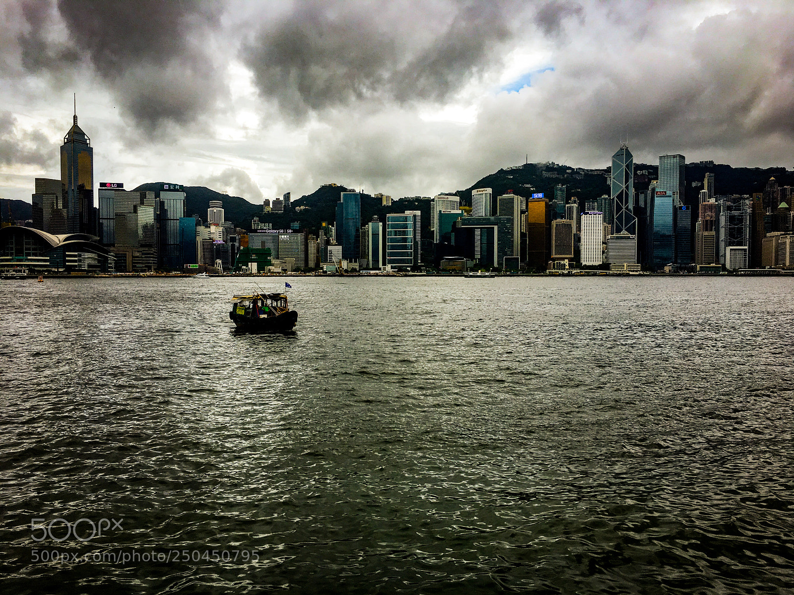 Apple iPhone 6s sample photo. Ferry ride in hong photography