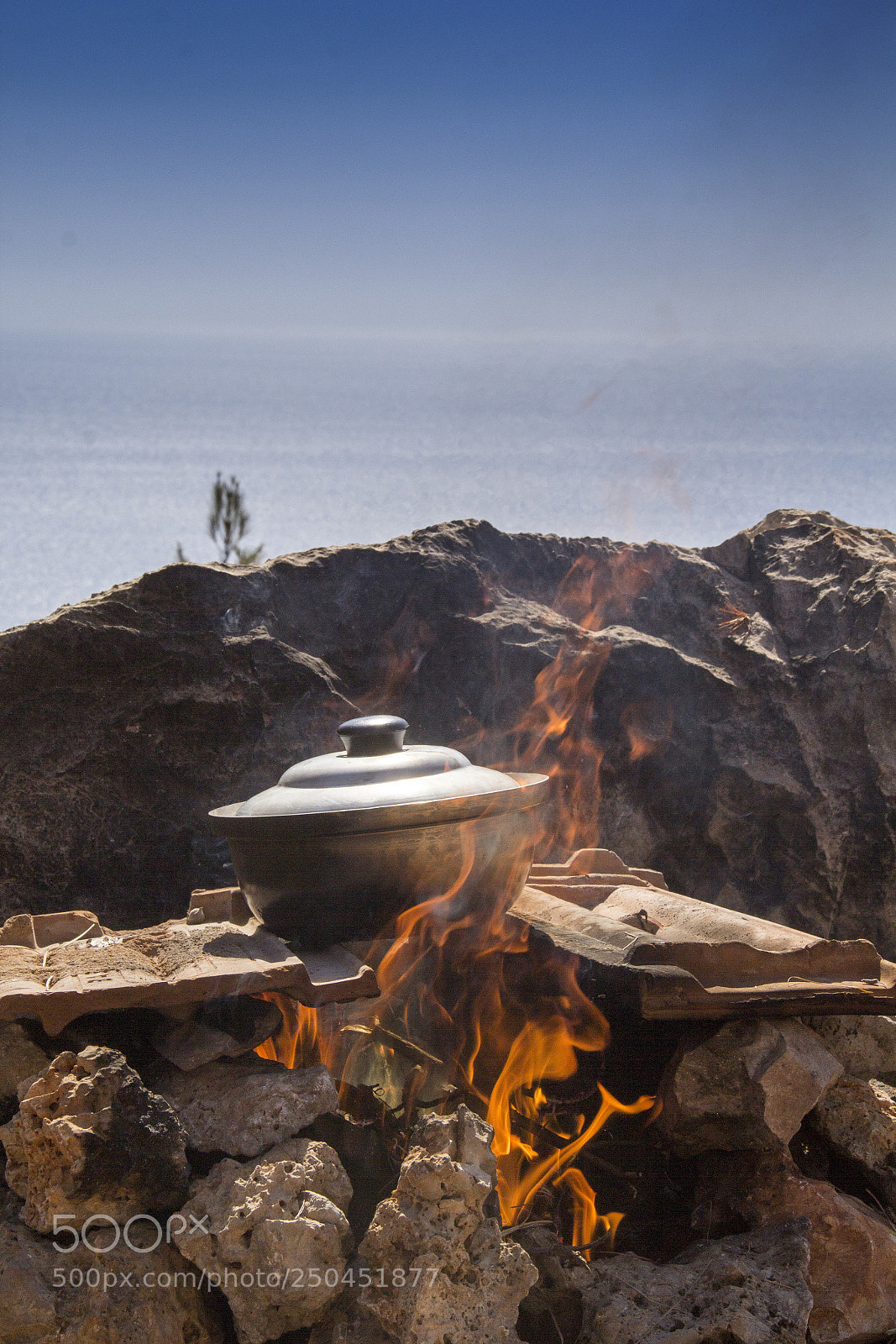 Canon EOS 60D sample photo. Pot of fish soup photography