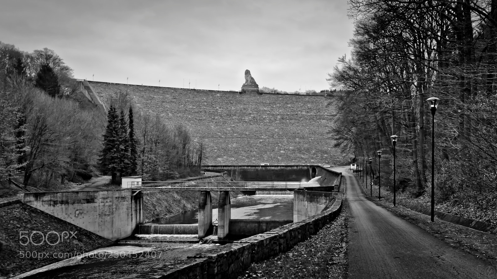 Canon EOS 70D sample photo. Barrage photography